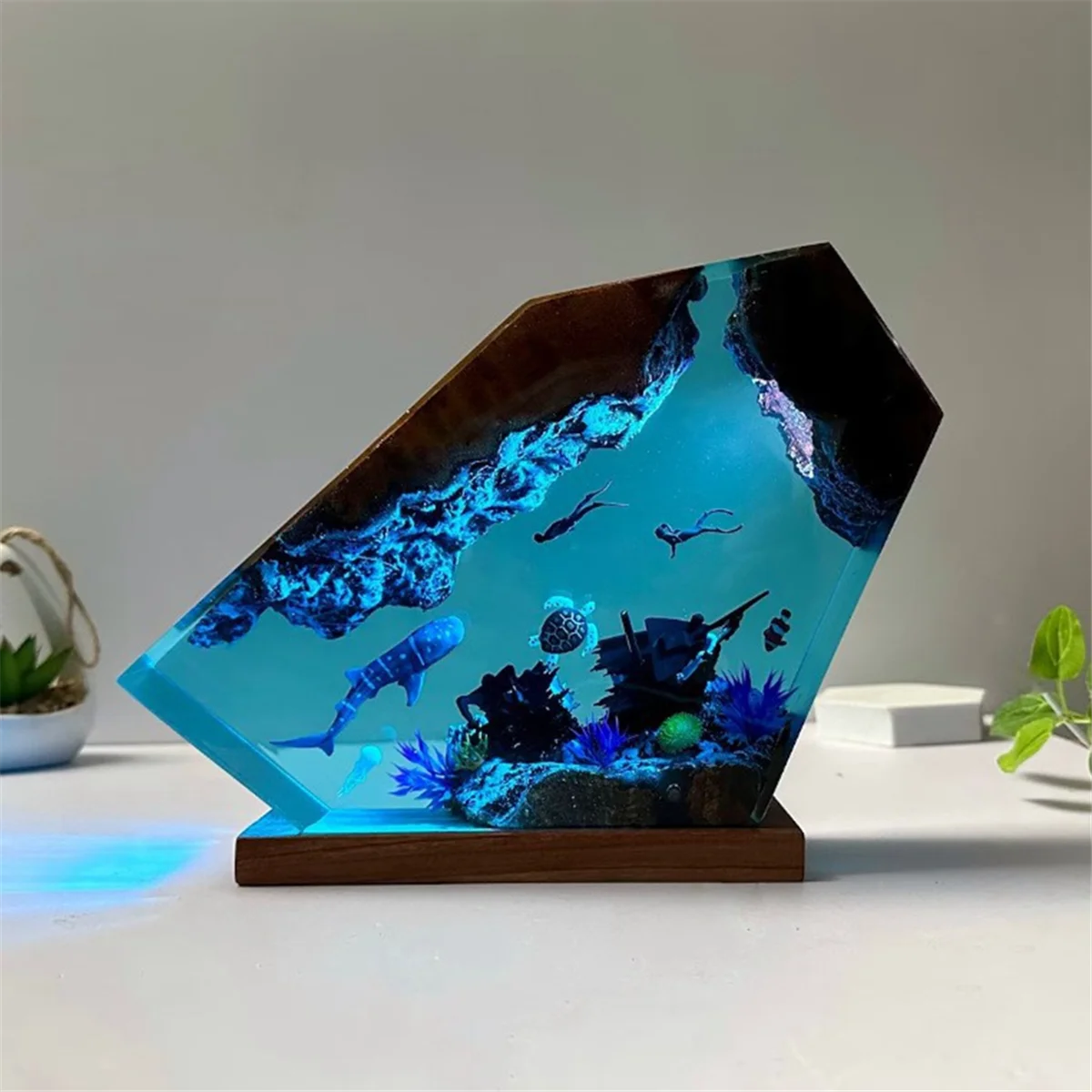 Undersea Resin Lamp Whale Turtle Human Diving Night Light